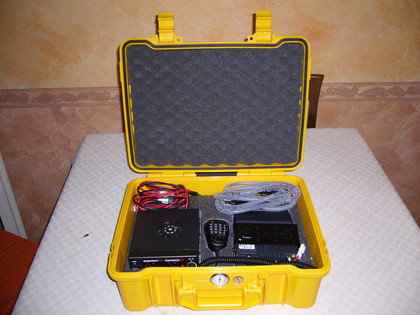 valigia-a-tenuta-ermetica-per-il-trasporto-delle-radio