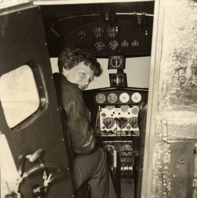 Pioneering-female-pilot-Amelia-Earhart-in1936-389x390